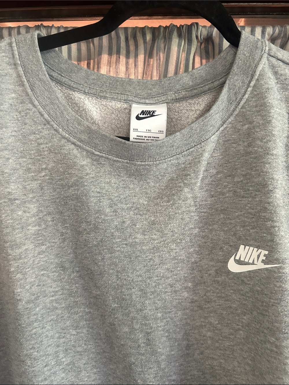 Nike Light Grey Crewneck Sweatshirt with White Swoosh - Picture 2 of 3